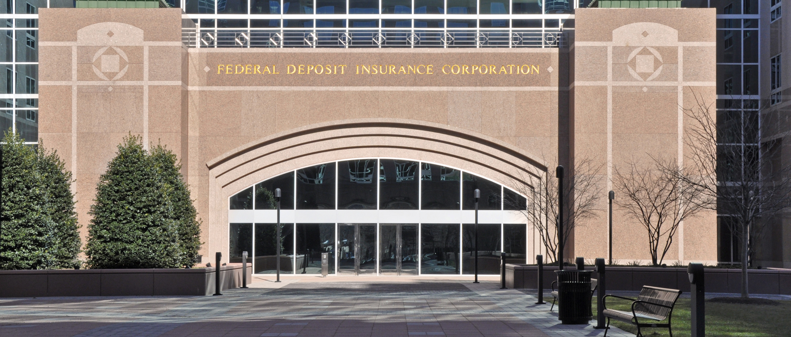 FDIC-appendix-j-new-standard-tsp-contractual-requirements-vendorinsight